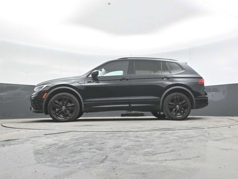 Used 2022 Volkswagen Tiguan SE R-Line AWD/4WD image 48