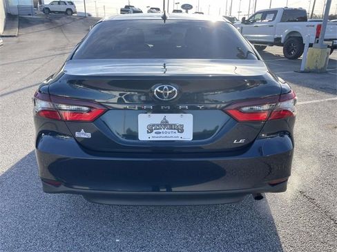 Used 2021 Toyota Camry LE image 30