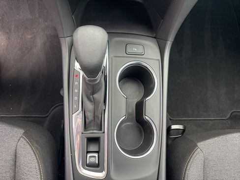 Used 2024 Chevrolet Equinox LT image 15