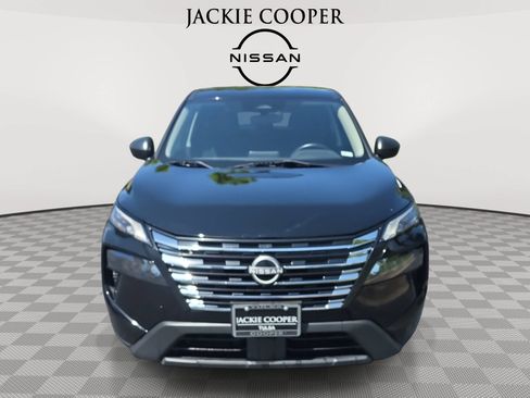 Used 2024 Nissan Rogue S FWD image 2