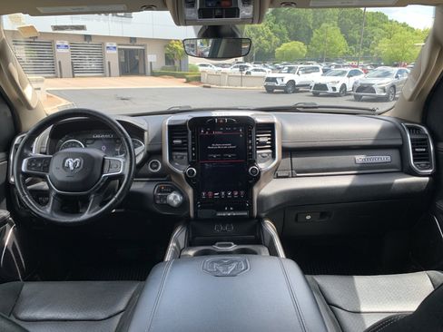 Used 2020 RAM 1500 Laramie AWD/4WD image 31