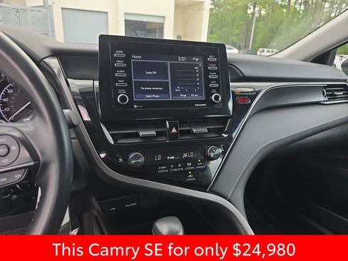 Used 2024 Toyota Camry SE FWD image 25