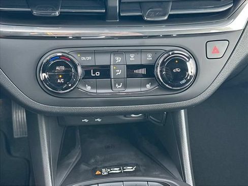 New 2026 Buick Envista Sport Touring w/ Convenience I Package FWD image 32