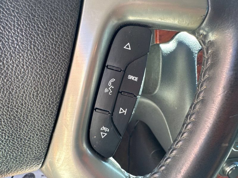 Used 2012 Chevrolet Avalanche LT AWD/4WD image 27