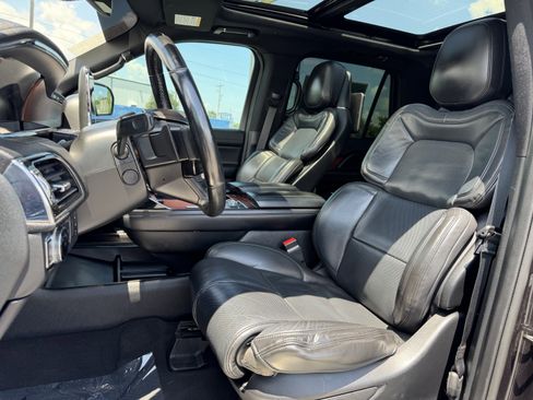 Used 2020 Lincoln Navigator L Reserve w/ Luxury Package AWD/4WD image 26