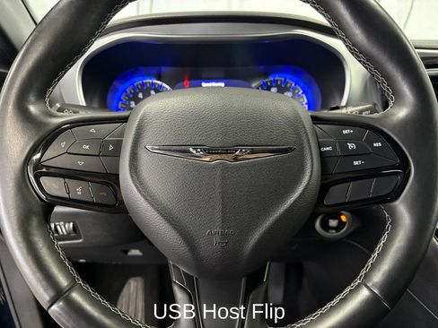 Used 2018 Chrysler Pacifica Touring-L Plus w/ S Appearance Package FWD image 15