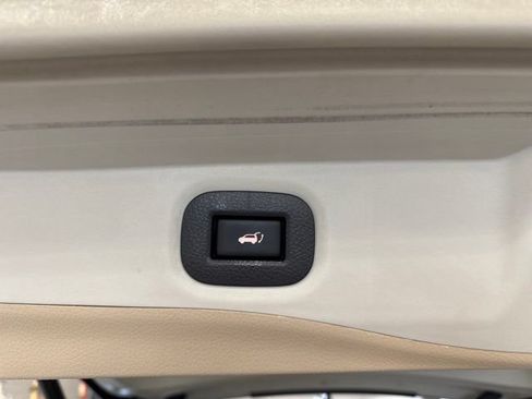 Used 2016 Nissan Rogue SL w/ SL Premium Package AWD/4WD image 14