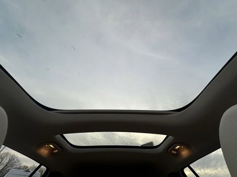 Certified 2022 Mercedes-Benz GLB 250 4MATIC image 18