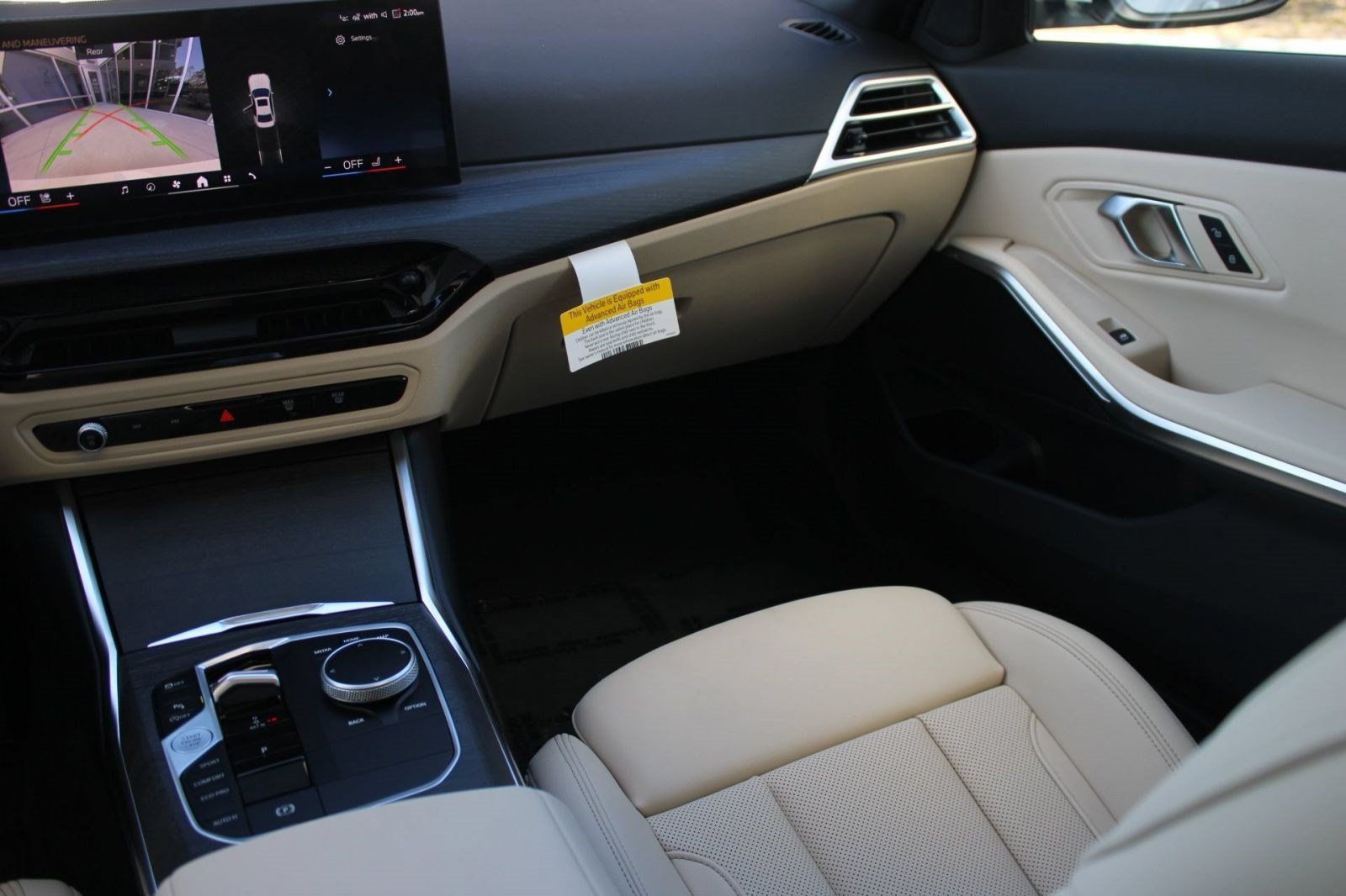 Used 2026 BMW 330i xDrive Sedan w/ Premium Package AWD/4WD image 32