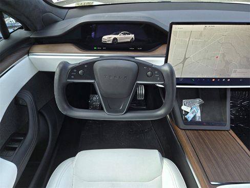 Used 2023 Tesla Model S Standard Range image 13