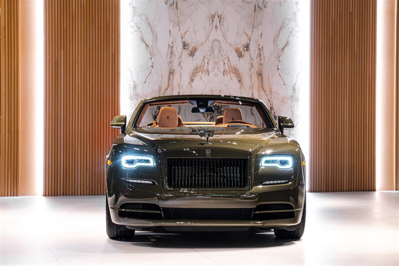 Used 2021 Rolls-Royce Dawn RWD image 4