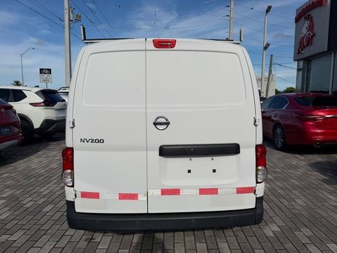 Used 2018 Nissan NV200 S FWD image 6