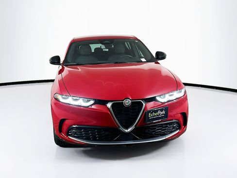Used 2024 Alfa Romeo Tonale Ti w/ Premium Interior Package image 2