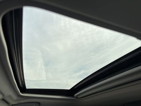 Used 2025 Toyota RAV4 Limited image 24