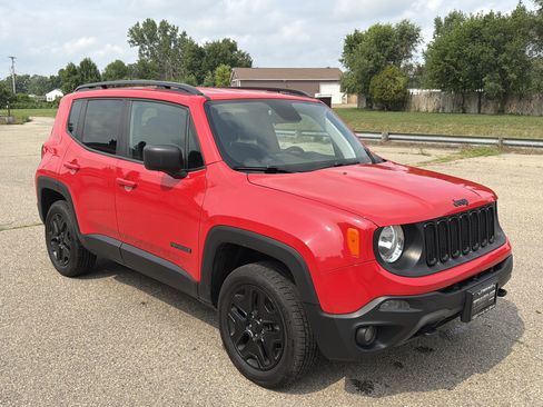 Used 2018 Jeep Renegade Sport w/ Power & Air Group AWD/4WD image 1