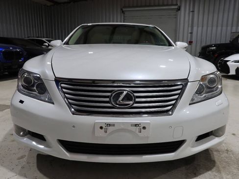 Used 2012 Lexus LS 460 w/ Comfort Pkg RWD image 7