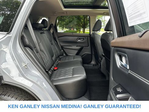 Used 2021 Nissan Rogue Platinum AWD/4WD image 45