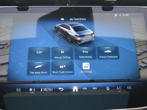 Certified 2025 Mercedes-Benz E 350 4MATIC Sedan image 23