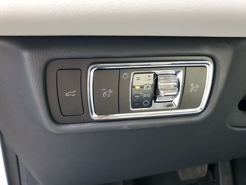 New 2026 Lincoln Aviator AWD image 13