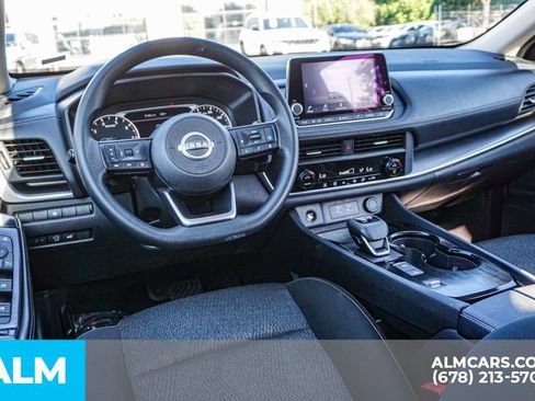 Used 2024 Nissan Rogue SV FWD image 27