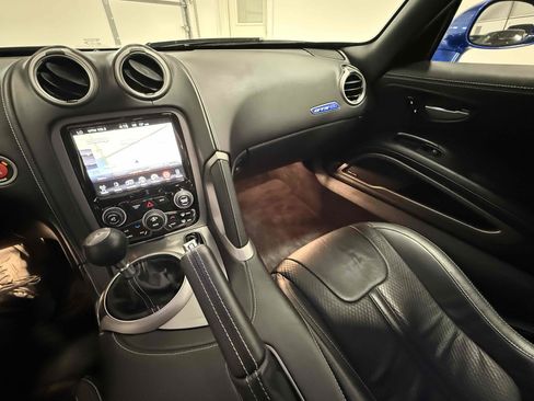 Used 2013 SRT Viper GTS w/ GTS Laguna Interior Pkg image 50