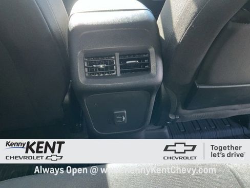 Used 2023 GMC Terrain SLE w/ Driver Convenience Package image 13