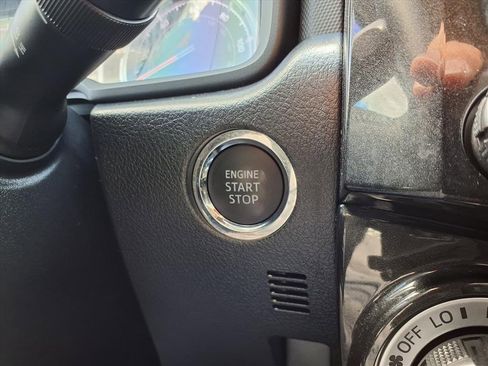 Used 2022 Toyota 4Runner TRD Off-Road image 11