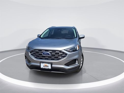 Used 2022 Ford Edge SEL w/ Convenience Package image 3