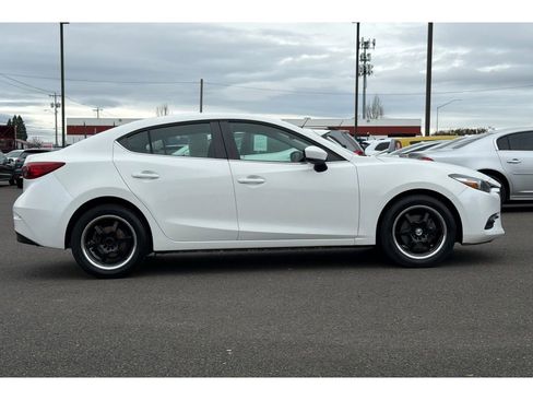 Used 2017 MAZDA MAZDA3 Sport w/ Preferred Equipment Package image 3