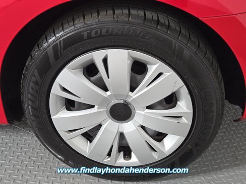 Used 2015 Volkswagen Jetta TDI S FWD image 10
