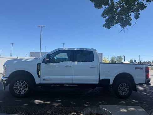 Used 2025 Ford F250 Lariat w/ FX4 Off-Road Package AWD/4WD image 7