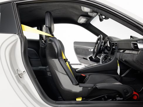 Used 2018 Porsche 911 GT3 RWD image 47