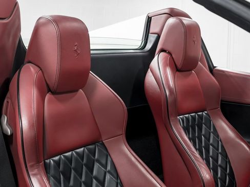Used 2014 Ferrari 458 Spider RWD image 27