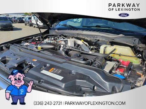 Used 2022 Ford F250 Platinum w/ FX4 Off-Road Package AWD/4WD image 36