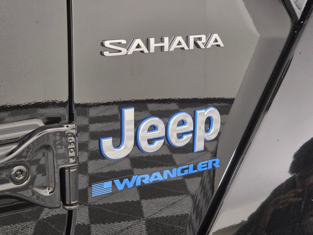 Used 2024 Jeep Wrangler Unlimited Sahara AWD/4WD image 42