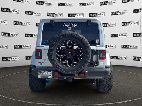 Used 2022 Jeep Wrangler Unlimited Rubicon 4xe w/ Cold Weather Group image 5