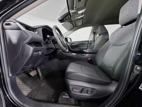 Certified 2025 Toyota RAV4 XLE AWD/4WD image 19
