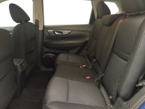 Used 2019 Nissan Rogue SV FWD image 18