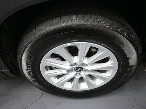 Certified 2025 Toyota Grand Highlander AWD image 15