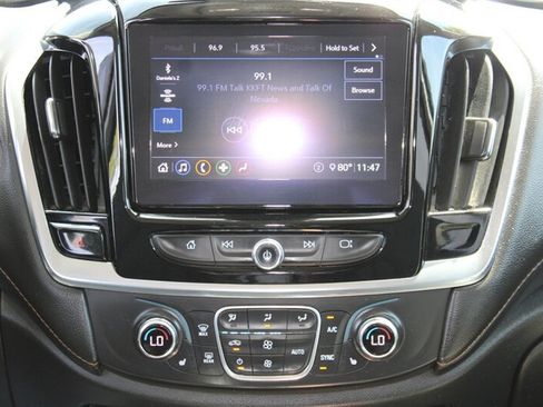 Used 2020 Chevrolet Traverse LT w/ Driver Confidence II Package AWD/4WD image 22