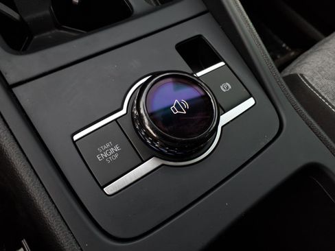 Certified 2025 Volkswagen Tiguan S w/ 18" Wheel Package image 31