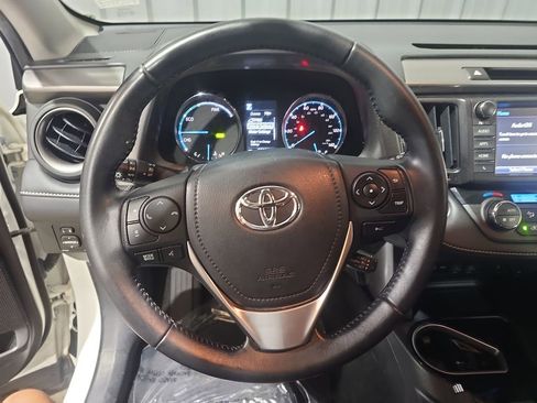 Used 2016 Toyota RAV4 Limited AWD/4WD image 17