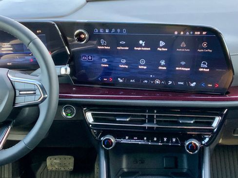 New 2026 Chevrolet Traverse Z71 w/ Driver Confidence Package image 47