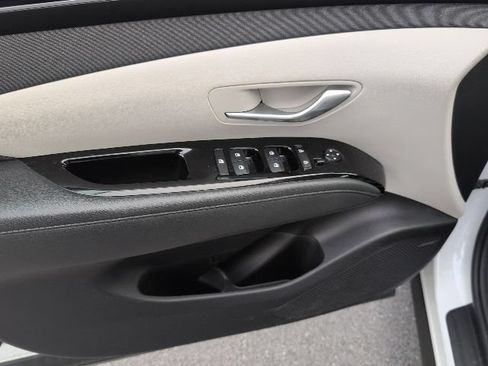 Used 2023 Hyundai Tucson Limited FWD image 16