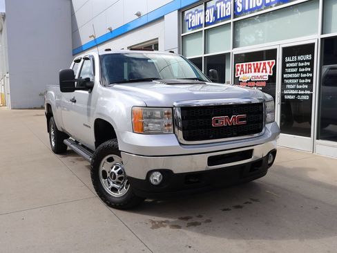 Used 2011 GMC Sierra 2500 W/T w/ Work Truck Preferred Package AWD/4WD image 31