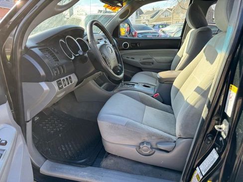 Used 2010 Toyota Tacoma 4x4 Access Cab V6 image 9