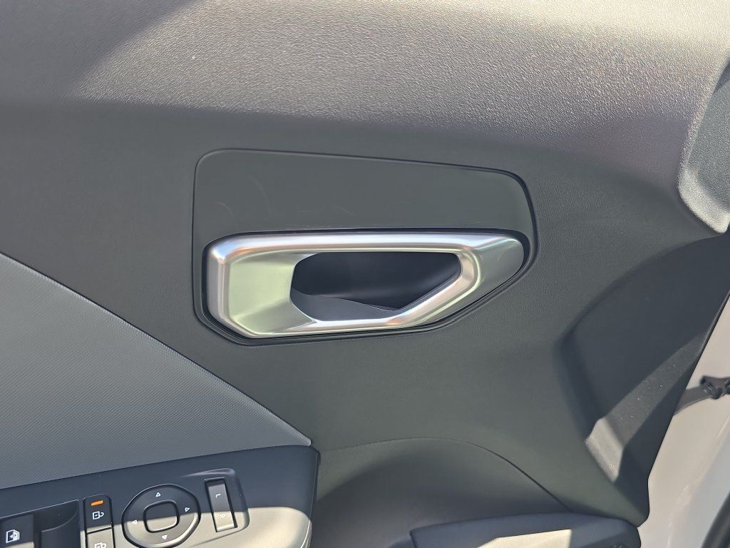 New 2026 Kia K4 FWD image 19