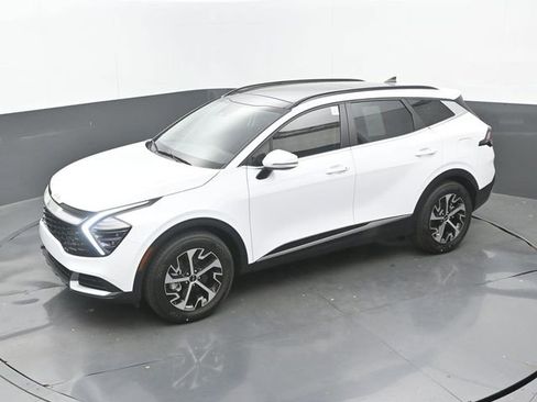 Used 2025 Kia Sportage EX w/ Premium Package FWD image 30