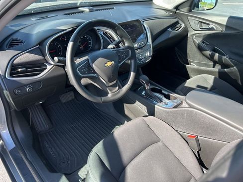 Used 2024 Chevrolet Malibu RS FWD image 20