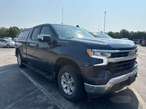 Used 2022 Chevrolet Silverado 1500 LT w/ Safety Package AWD/4WD image 1
